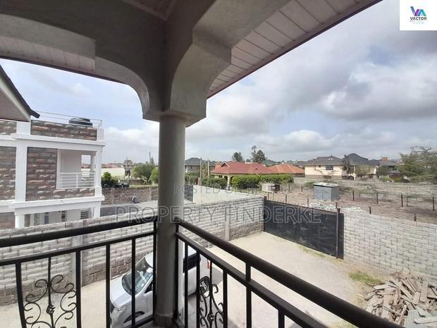 4bdrm Townhouse/Terrace in Epz, Kitengela for sale