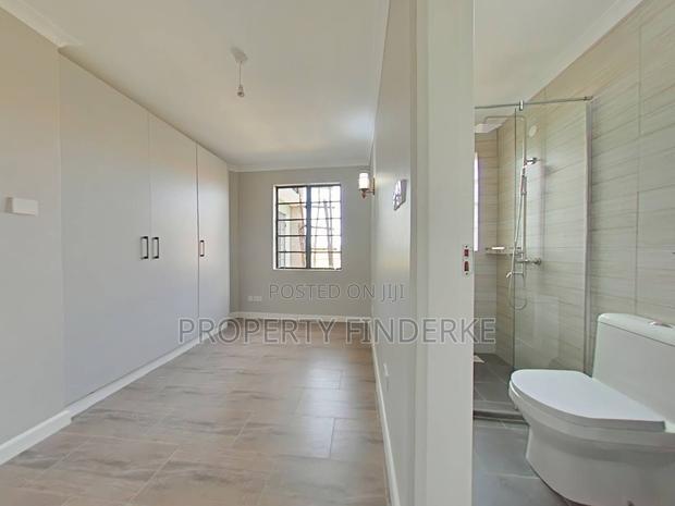 4bdrm Townhouse/Terrace in Yukos, Kitengela for sale