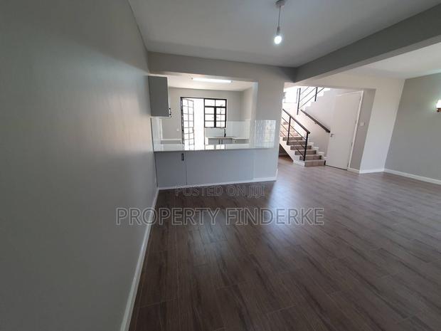 4bdrm Townhouse/Terrace in Yukos, Kitengela for sale