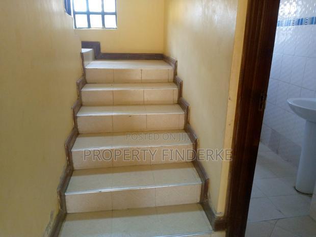 3bdrm Mansion in Yukos, Kitengela for rent