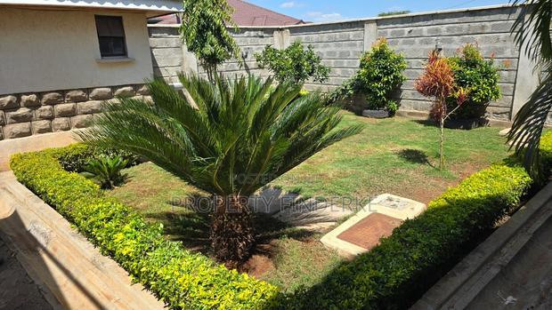 4bdrm Mansion in Kitengela for sale