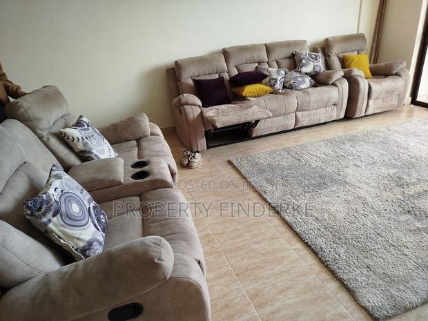 3bdrm Apartment in Gateway Mall Area for sale