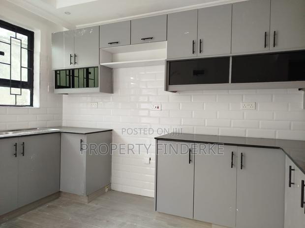 3bdrm Townhouse/Terrace in Kibiku for sale