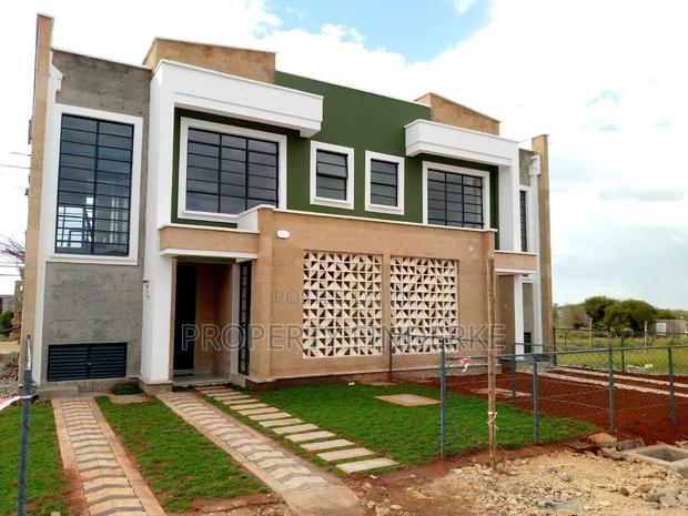 4bdrm Townhouse/Terrace in Yukos, Kitengela for sale