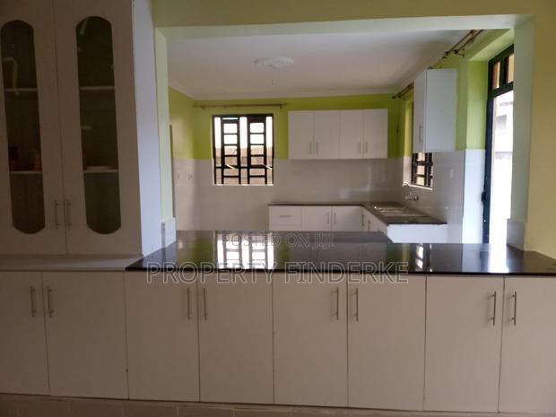 5bdrm Maisonette in Kitengela for sale