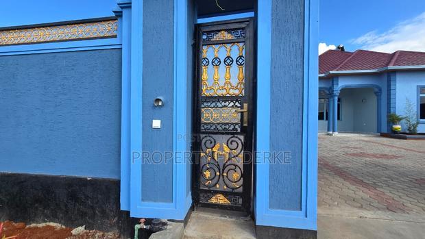 4bdrm Bungalow in Kitengela for sale