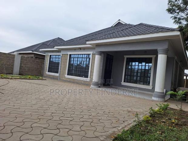 3bdrm Bungalow in Kitengela for sale