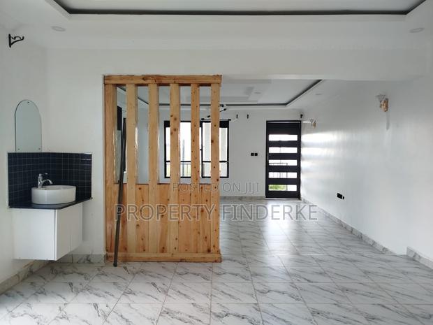 3bdrm Bungalow in Kalimoni for sale