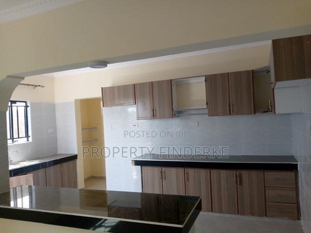3bdrm Bungalow in Yukos, Kitengela for sale
