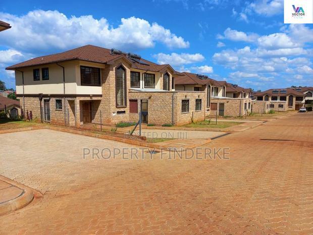 6bdrm Townhouse/Terrace in Runda for sale