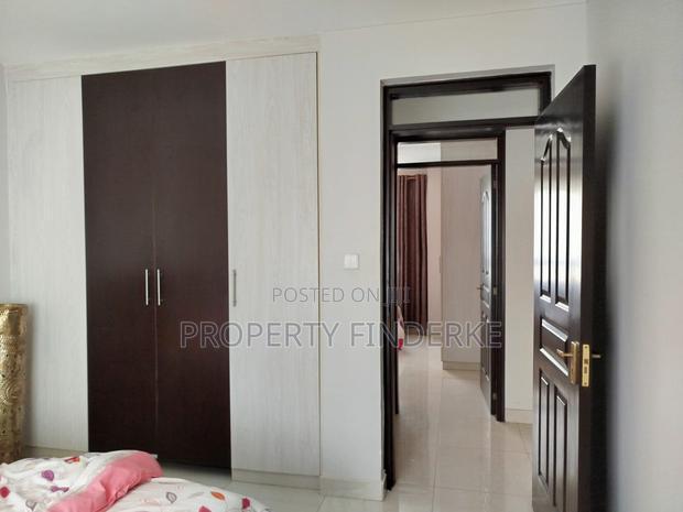 3bdrm Apartment in Gateway Mall Area for sale