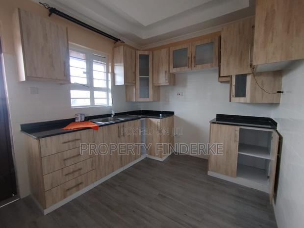 3bdrm Mansion in Kitengela for rent