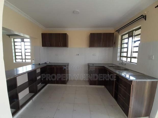 3bdrm Bungalow in Kitengela for sale