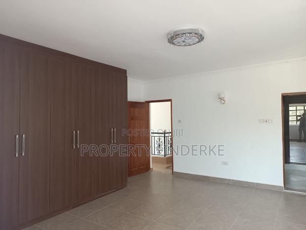 5bdrm Mansion in Kitengela for sale