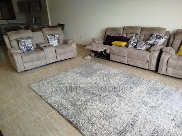 3bdrm Apartment in Gateway Mall Area for sale