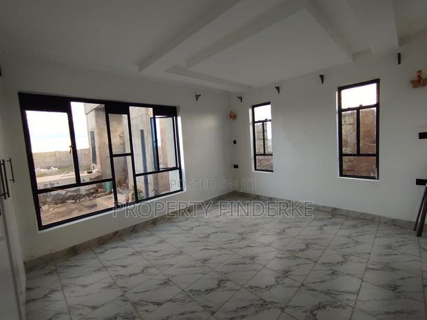 3bdrm Bungalow in Kalimoni for sale