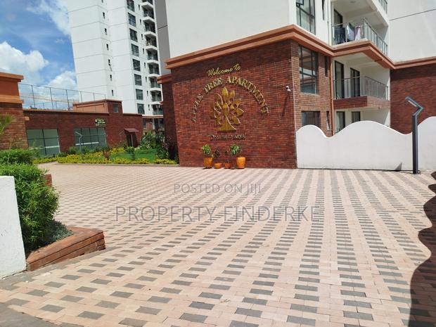 2bdrm Apartment in Gateway Mall Area for sale