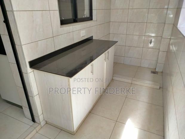 3bdrm Apartment in Gateway Mall Area for sale