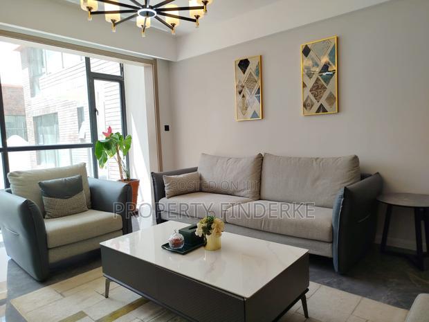 2bdrm Apartment in Gateway Mall Area for sale