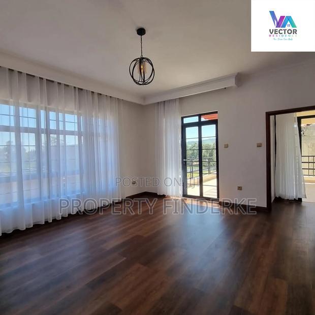 3bdrm Townhouse/Terrace in Kibiku for sale