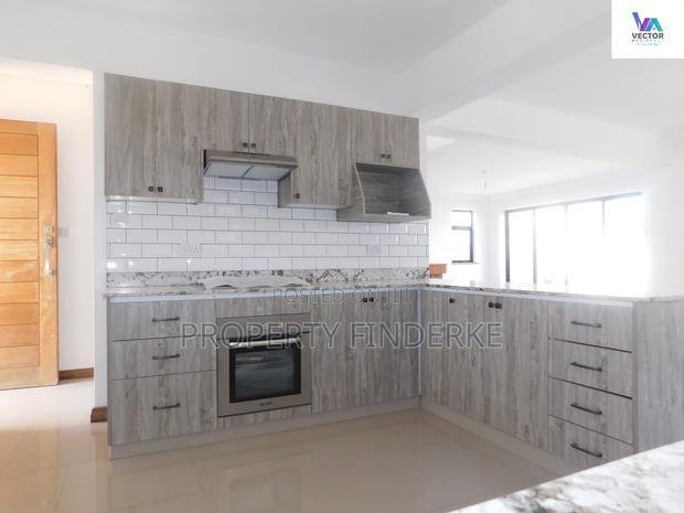 4bdrm Townhouse/Terrace in Chuna, Kitengela for sale