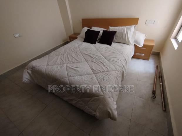 3bdrm Apartment in Gateway Mall Area for sale
