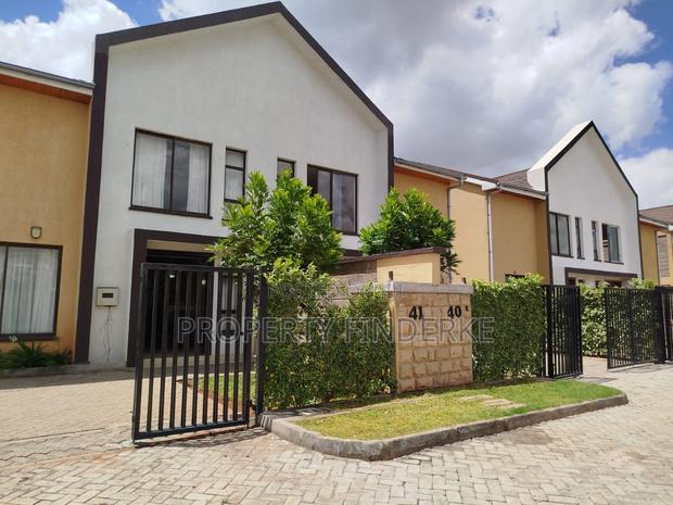 4bdrm Townhouse/Terrace in Katani for sale