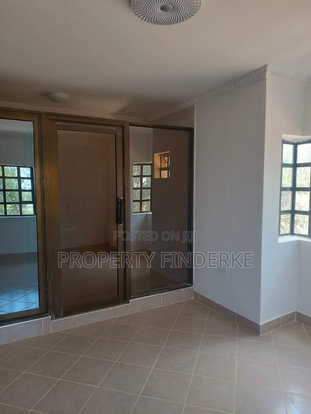 5bdrm Mansion in Kitengela for sale