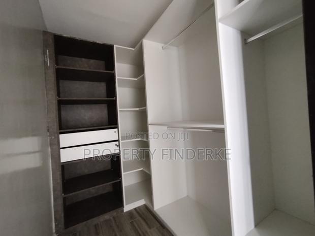 4bdrm Townhouse/Terrace in Katani for sale