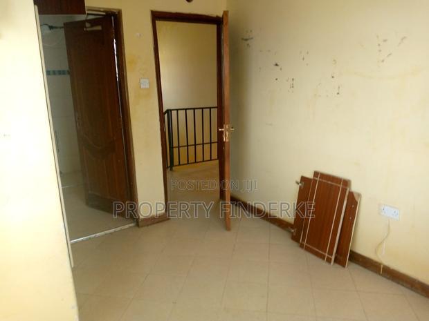 3bdrm Mansion in Yukos, Kitengela for rent