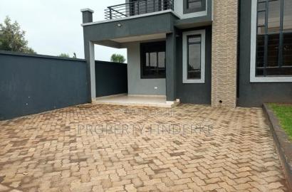 4bdrm Townhouse/Terrace in Kibiku for sale