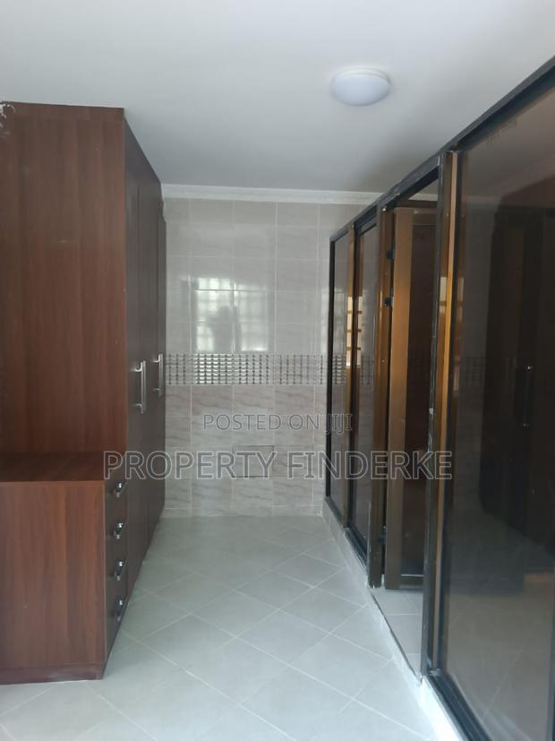 5bdrm Mansion in Kitengela for sale