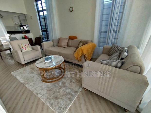3bdrm Bungalow in Kimbo Estate for sale