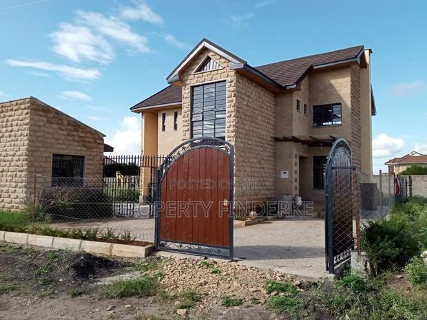 3bdrm Mansion in Kitengela for rent