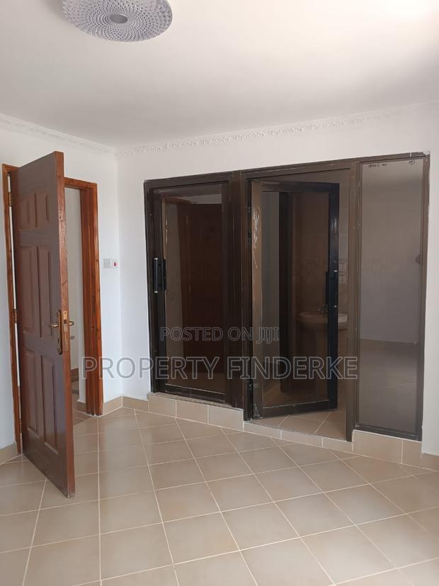 5bdrm Mansion in Kitengela for sale