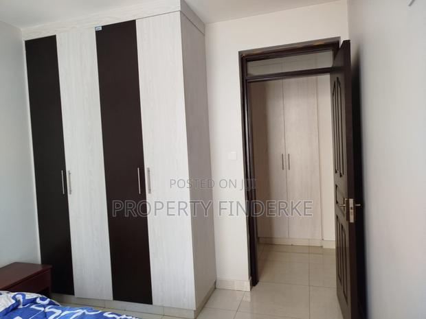 3bdrm Apartment in Gateway Mall Area for sale