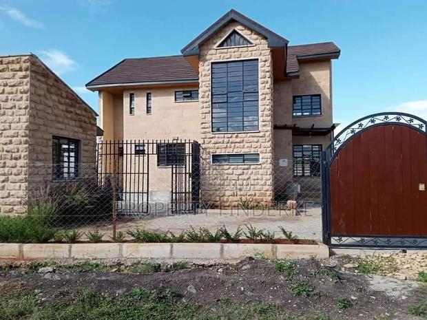 3bdrm Mansion in Kitengela for rent