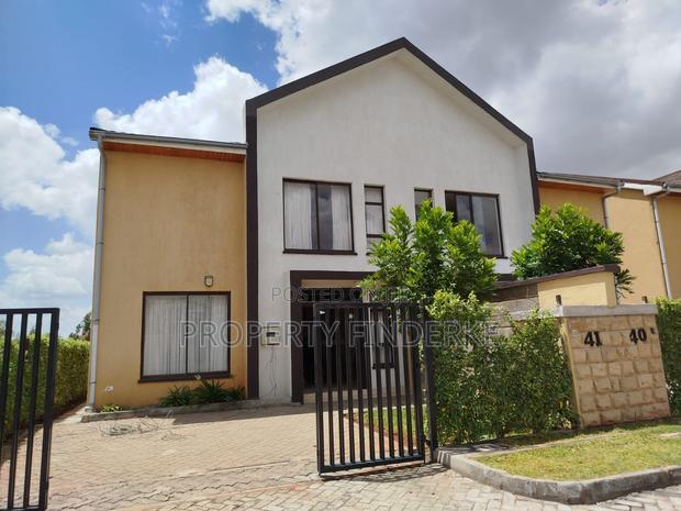 4bdrm Townhouse/Terrace in Katani for sale
