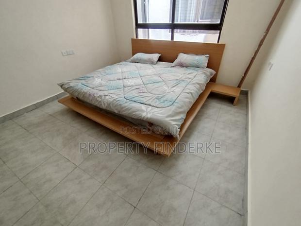 3bdrm Apartment in Gateway Mall Area for sale