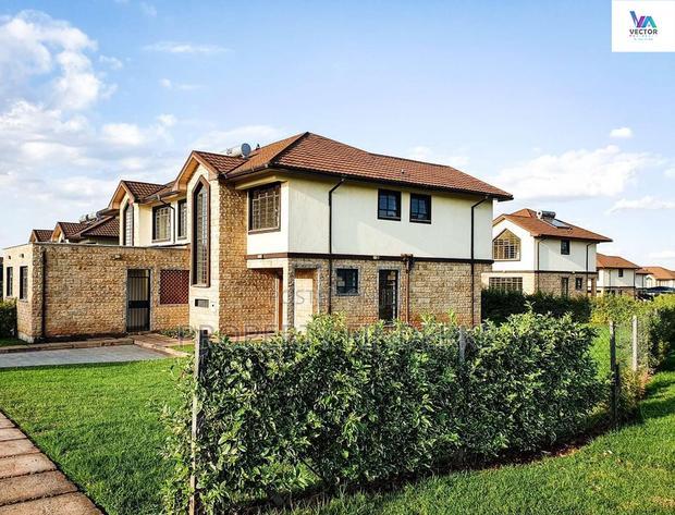 6bdrm Townhouse/Terrace in Runda for sale