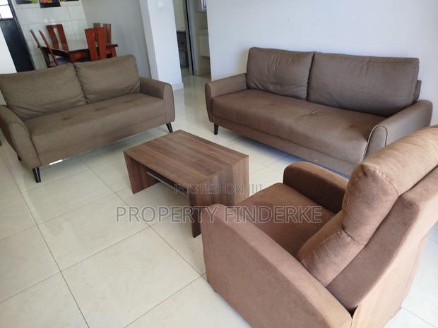 3bdrm Apartment in Gateway Mall Area for sale