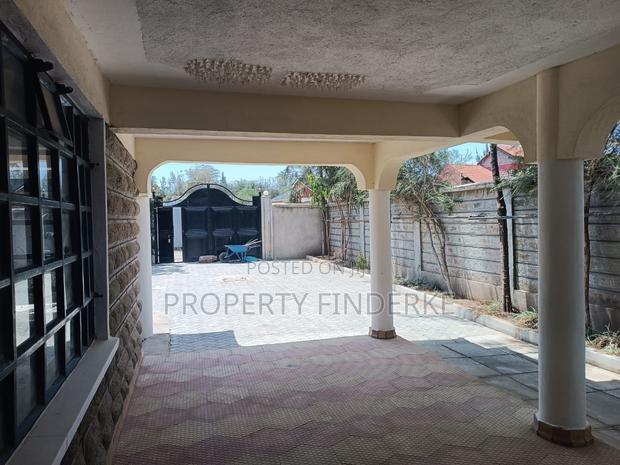 5bdrm Mansion in Kitengela for sale
