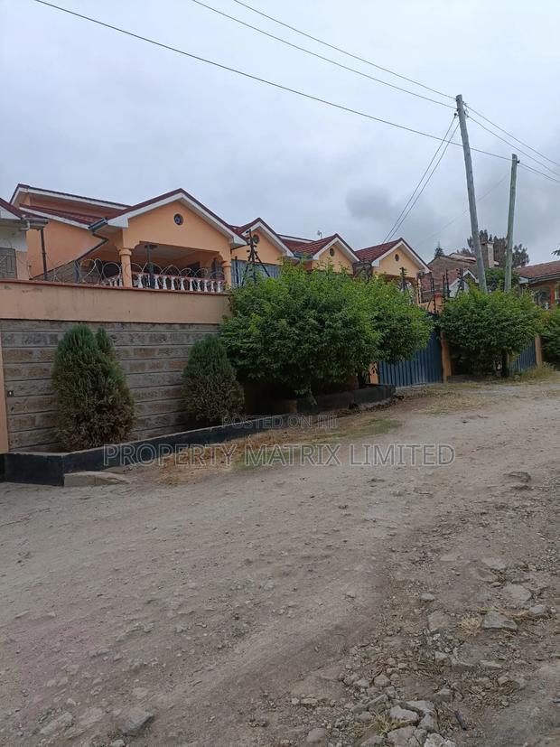 1/8 Acre Plot in Cedar Court- Portland Senior Staff Estate