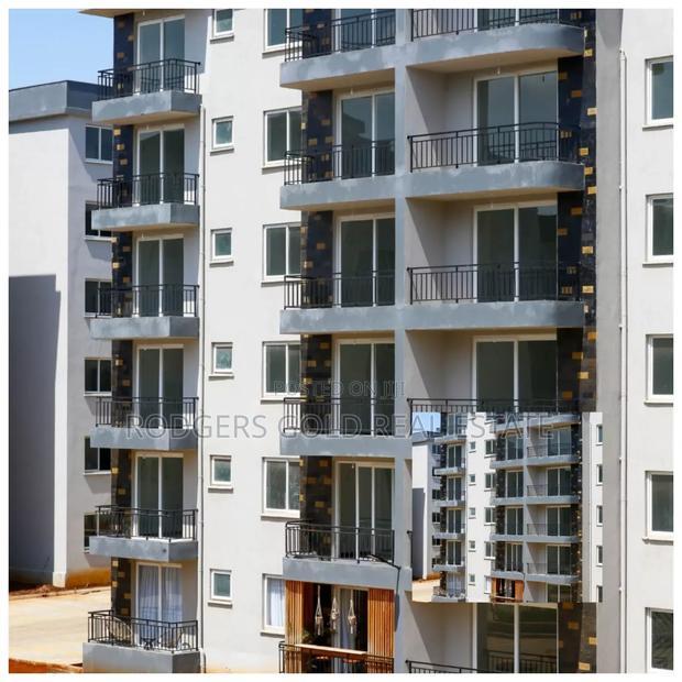 3bdrm Apartment in Gateway Mall Area for sale