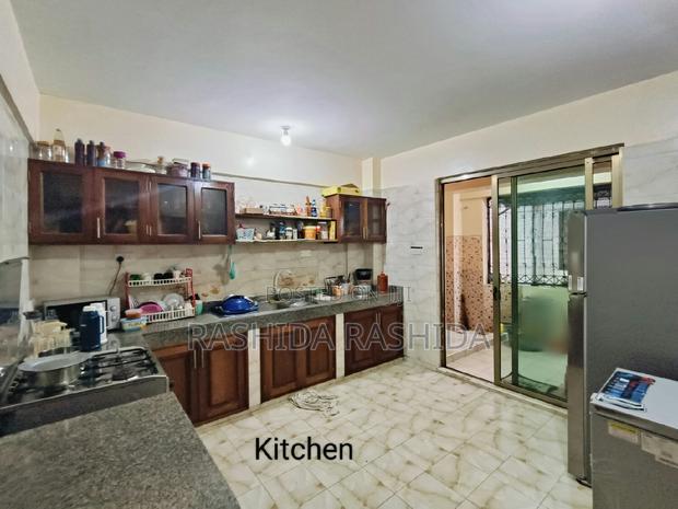 4bdrm Apartment in Kizingo for sale