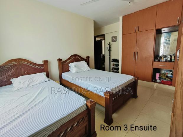 4bdrm Apartment in Kizingo for sale