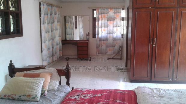 5bdrm House in Kizingo for sale