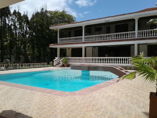 5bdrm House in Half Acre Old Nyali for sale