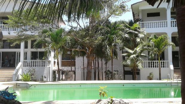 10bdrm Villa in Nyali for rent