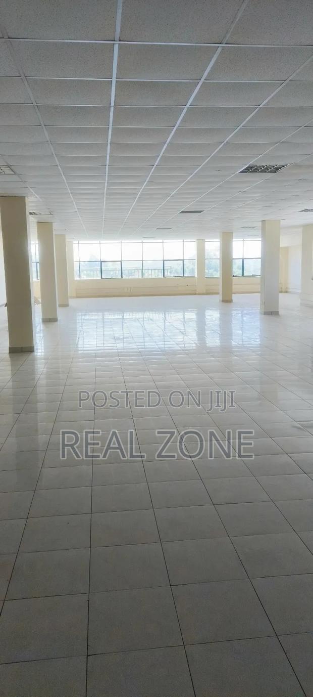 A Big Office Hall to Let at Parklands